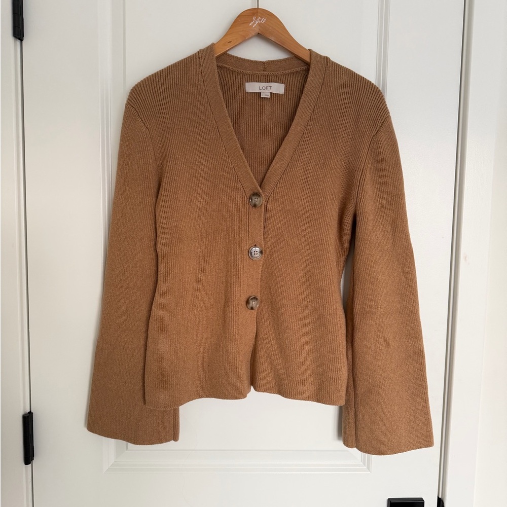 NWOT LOFT Camel Tan Brown Knit Sweater Cardigan Bell Sleeve Button Up - Picture 3 of 5